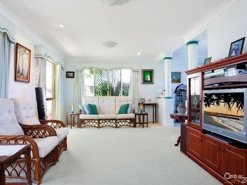 8  Royena Place, Marcus Beach QLD 4573