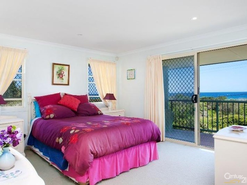 8  Royena Place, Marcus Beach QLD 4573