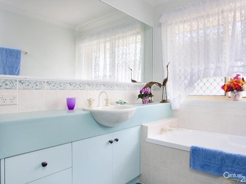 8  Royena Place, Marcus Beach QLD 4573