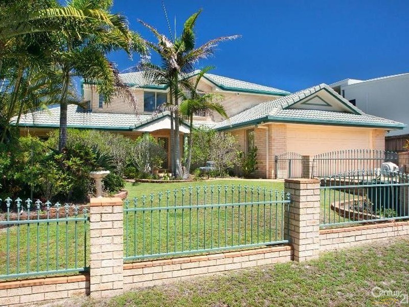 8  Royena Place, Marcus Beach QLD 4573