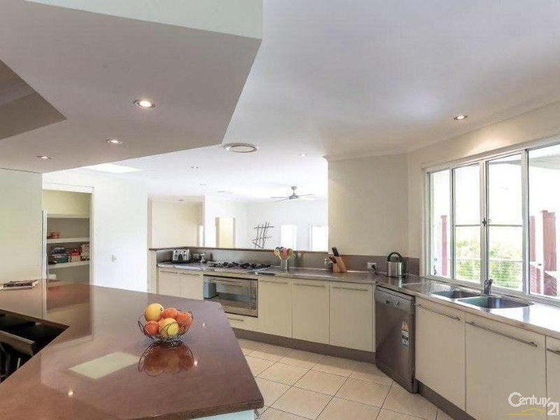 9 Constellation Close, Sunrise Beach QLD 4567