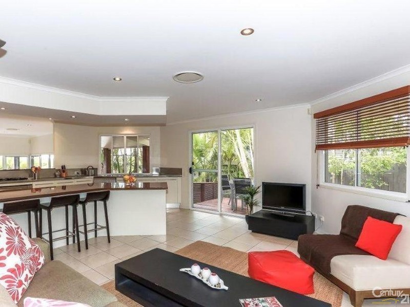 9 Constellation Close, Sunrise Beach QLD 4567