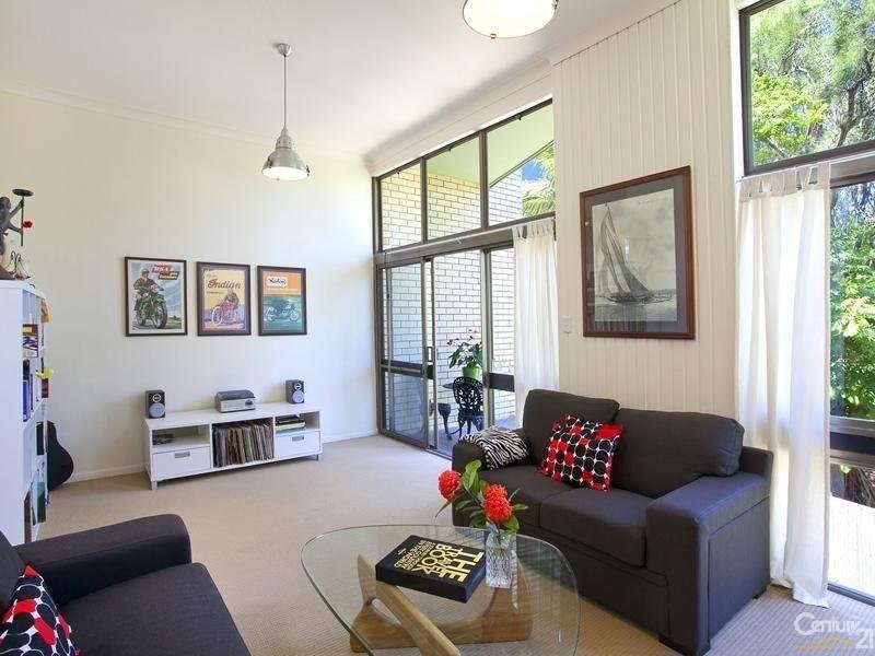 2/2 Crank Street, Sunshine Beach QLD 4567