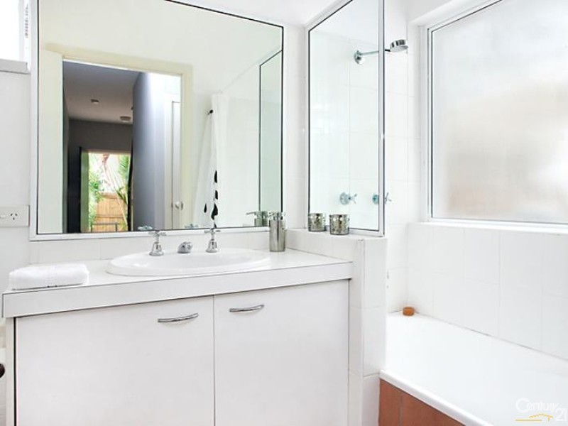 2/23 Nebula Street, Sunshine Beach QLD 4567