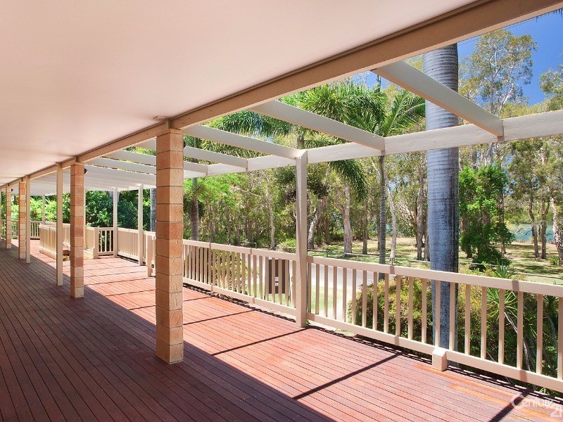 83 Lake Weyba Drive, Noosaville QLD 4566