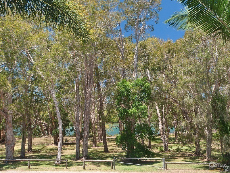 83 Lake Weyba Drive, Noosaville QLD 4566
