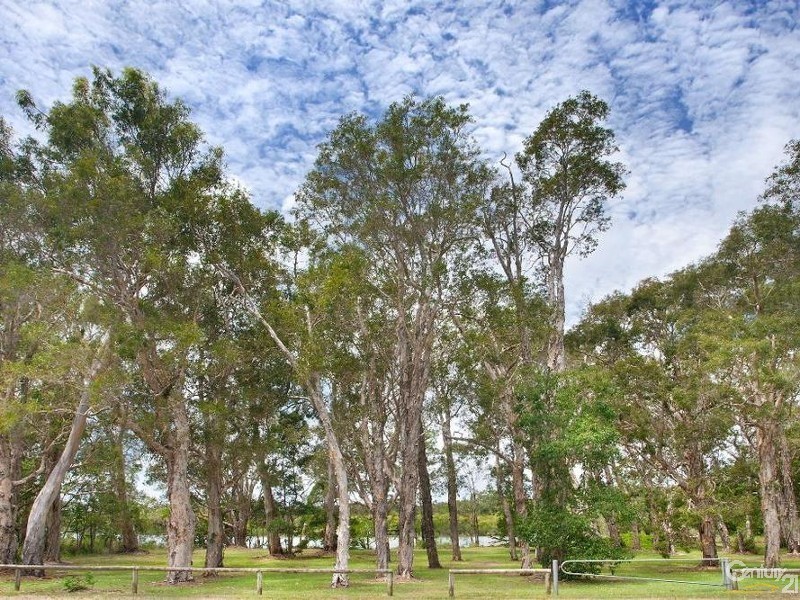 83 Lake Weyba Drive, Noosaville QLD 4566