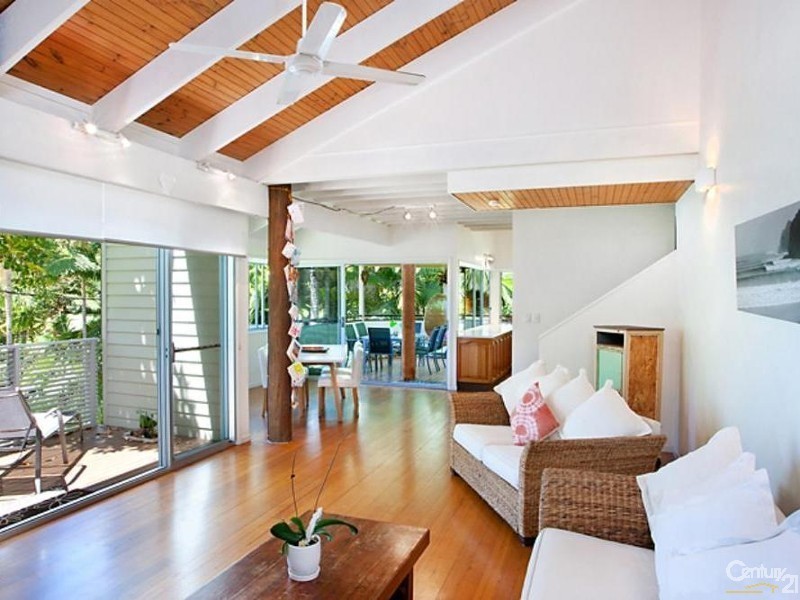 24 Seaview Terrace, Sunshine Beach QLD 4567