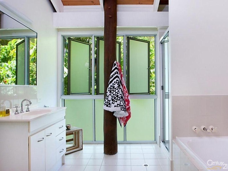 24 Seaview Terrace, Sunshine Beach QLD 4567