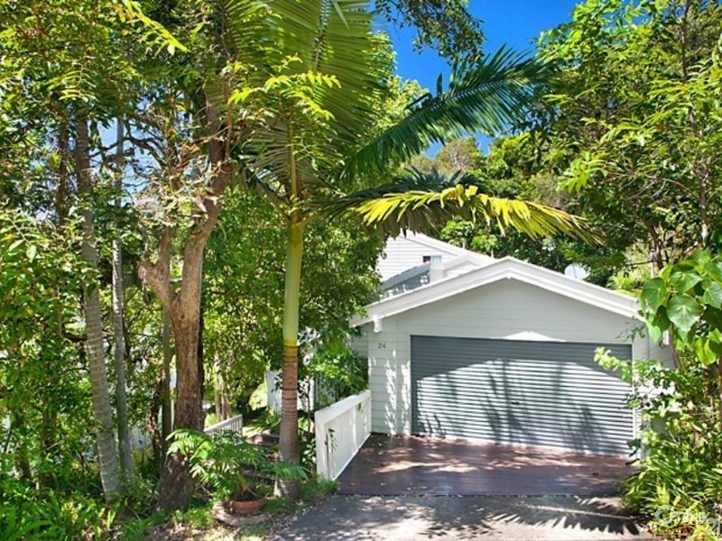 24 Seaview Terrace, Sunshine Beach QLD 4567