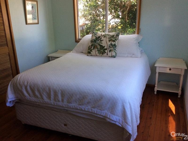 2 Ross Crescent, Sunshine Beach QLD 4567