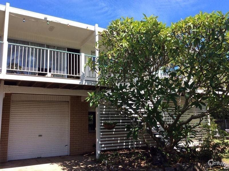 2 Ross Crescent, Sunshine Beach QLD 4567