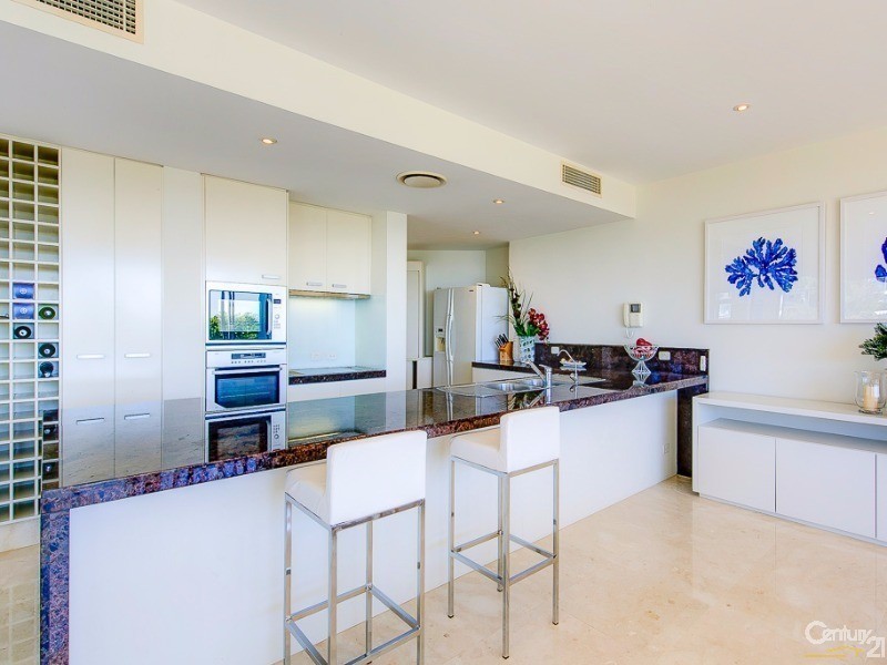 2/8 Noosa Drive, Noosa Heads QLD 4567