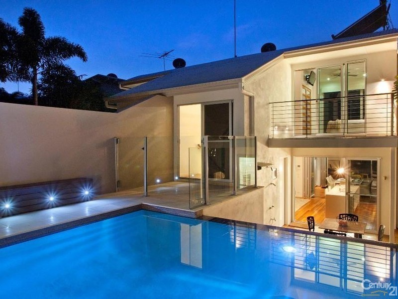 1/27  Duke Street, Sunshine Beach QLD 4567