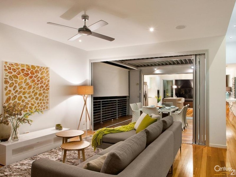 1/27  Duke Street, Sunshine Beach QLD 4567