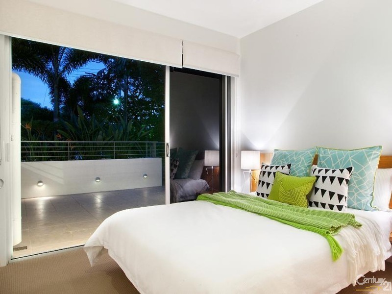 1/27  Duke Street, Sunshine Beach QLD 4567