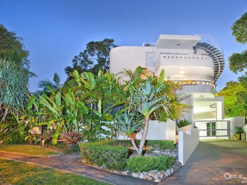 1/8 Noosa Drive, Noosa Heads QLD 4567