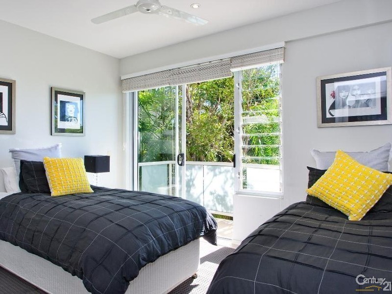 1/8 Noosa Drive, Noosa Heads QLD 4567