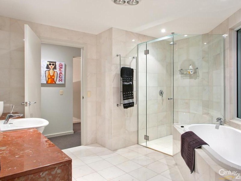 1/8 Noosa Drive, Noosa Heads QLD 4567