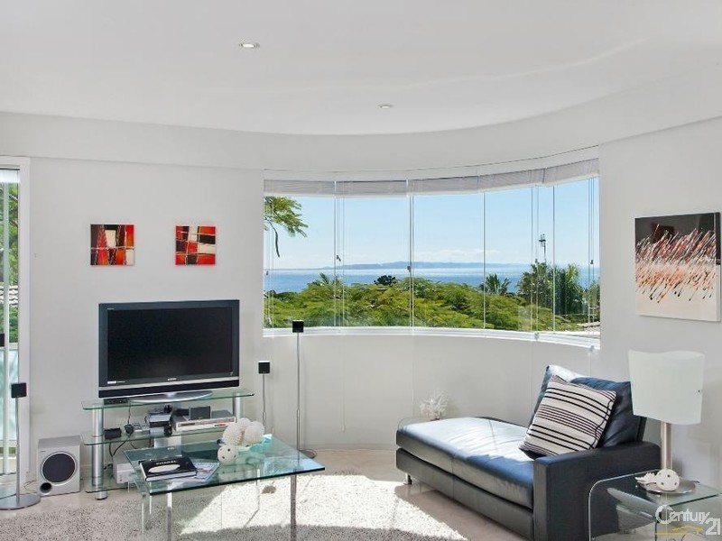 1/8 Noosa Drive, Noosa Heads QLD 4567