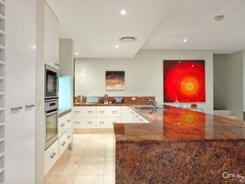 1/8 Noosa Drive, Noosa Heads QLD 4567