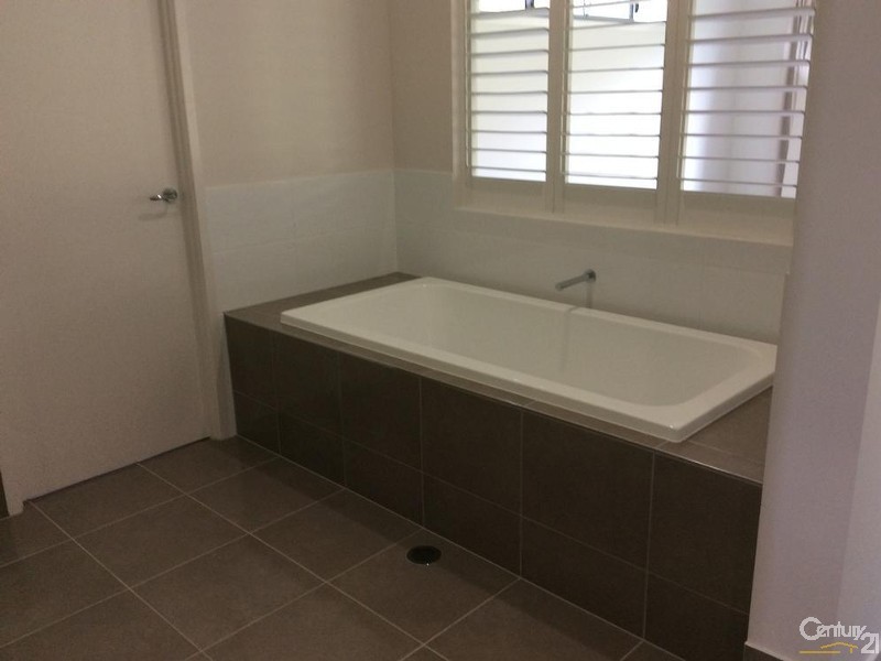 68 Sandhurst Crescent, Peregian Springs QLD 4573