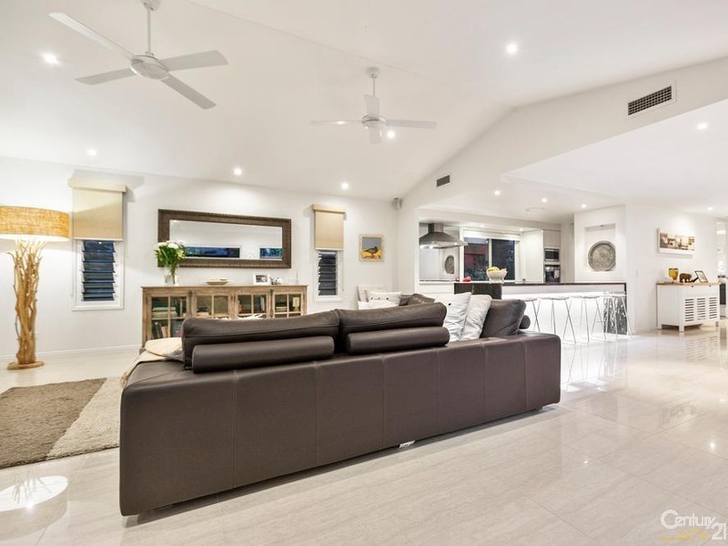 34 Pacific Avenue, Sunshine Beach QLD 4567