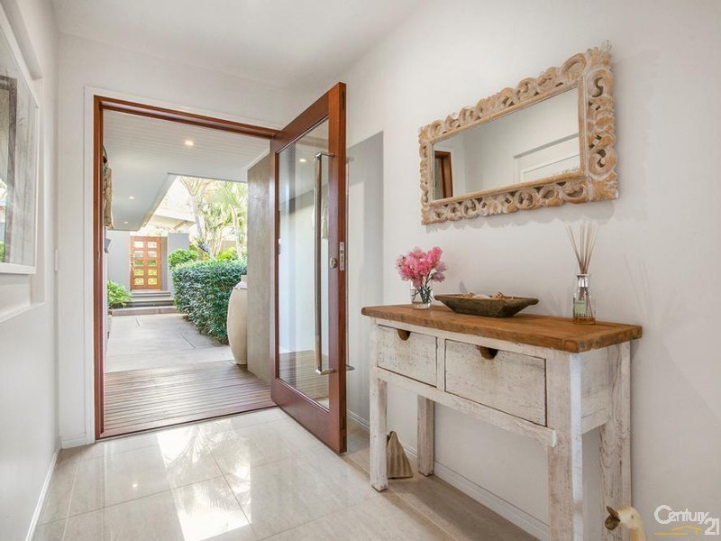 34 Pacific Avenue, Sunshine Beach QLD 4567