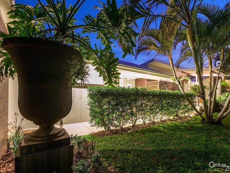 34 Pacific Avenue, Sunshine Beach QLD 4567