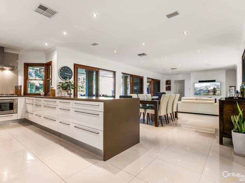 9 Spindrift Court, Noosa Waters QLD 4566