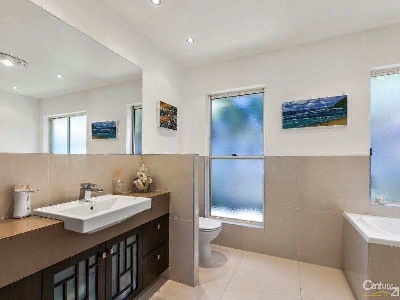 9 Spindrift Court, Noosa Waters QLD 4566