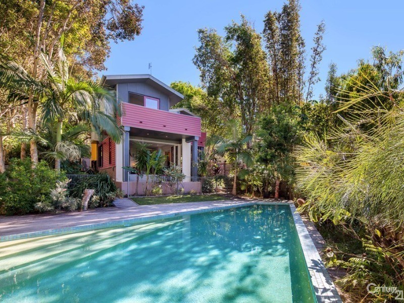 26 Dolphin Bay Drive, Sunshine Beach QLD 4567