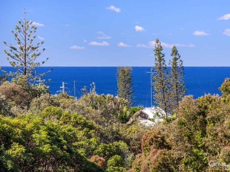 26 Dolphin Bay Drive, Sunshine Beach QLD 4567