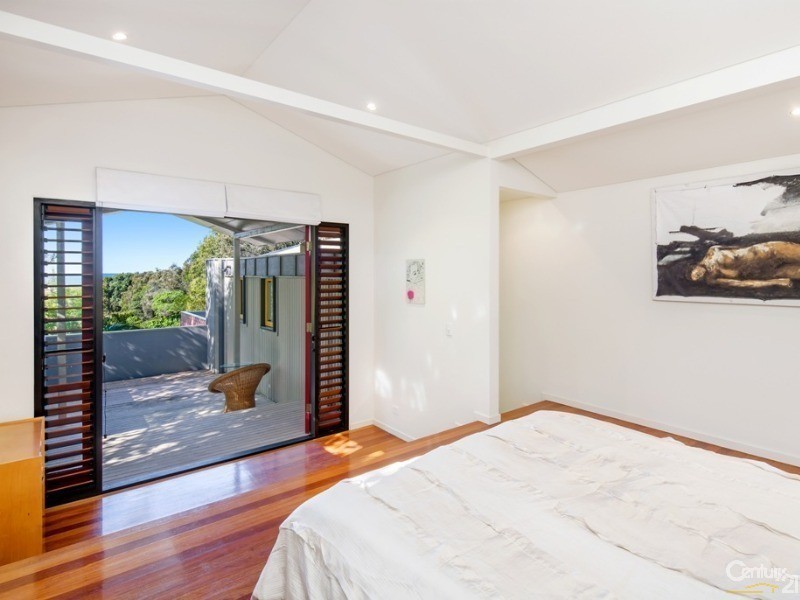 26 Dolphin Bay Drive, Sunshine Beach QLD 4567