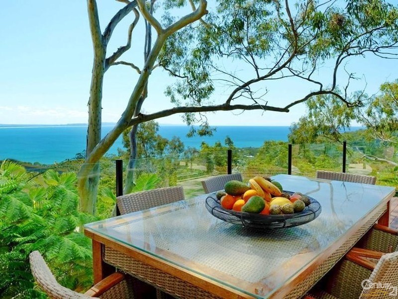 25 Bayview Road, Noosa Heads QLD 4567