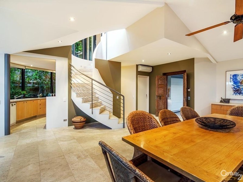 25 Bayview Road, Noosa Heads QLD 4567