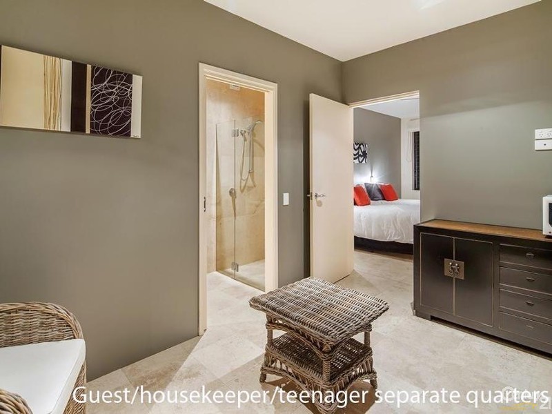 25 Bayview Road, Noosa Heads QLD 4567