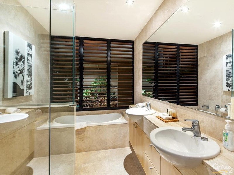 25 Bayview Road, Noosa Heads QLD 4567