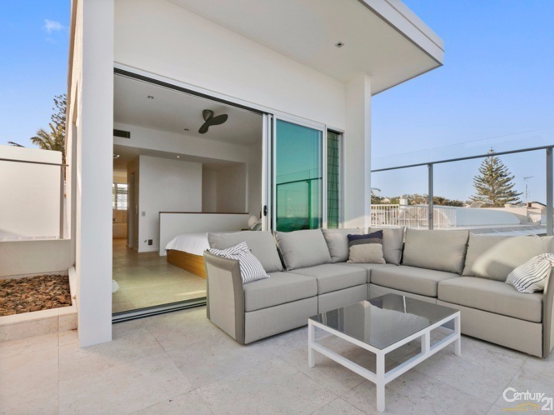 2/18 Douglas Street, Sunshine Beach QLD 4567