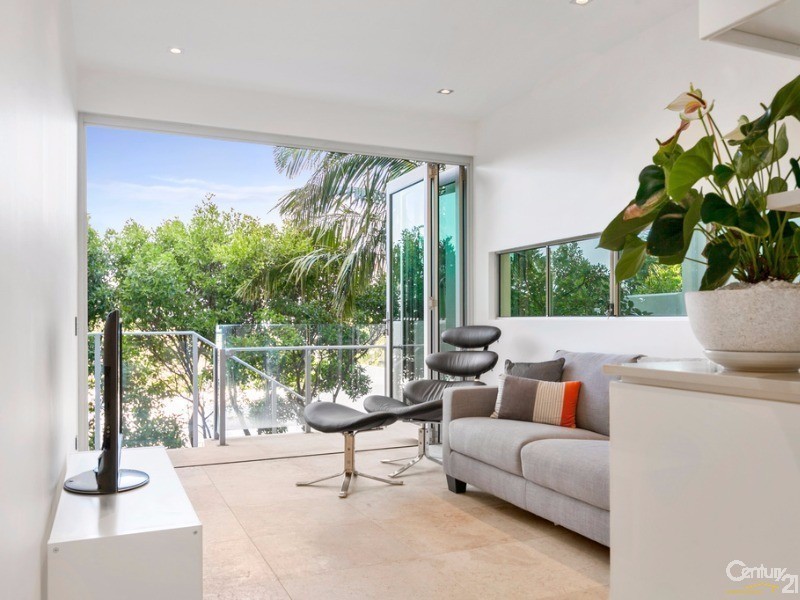 2/18 Douglas Street, Sunshine Beach QLD 4567