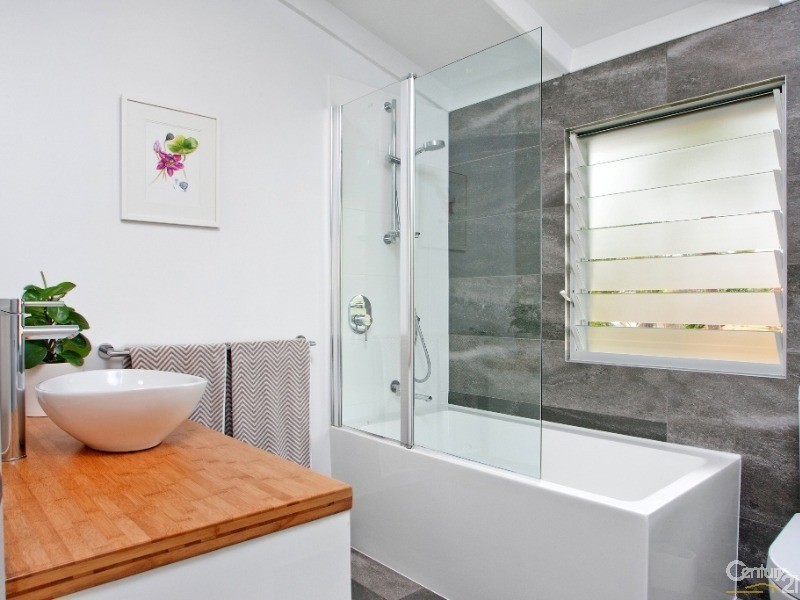 35 Newfield Street, Sunrise Beach QLD 4567