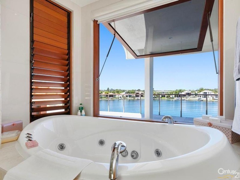 37 The Anchorage, Noosa Waters QLD 4566