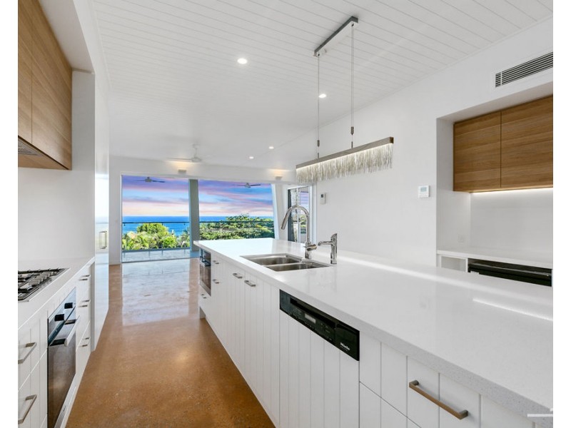 1-2/6 Crank Street, Sunshine Beach QLD 4567