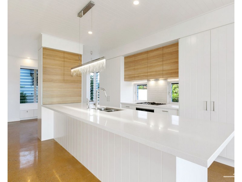 1-2/6 Crank Street, Sunshine Beach QLD 4567