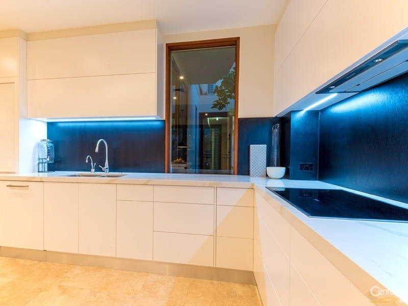 27 Mossman Court, Noosa Heads QLD 4567