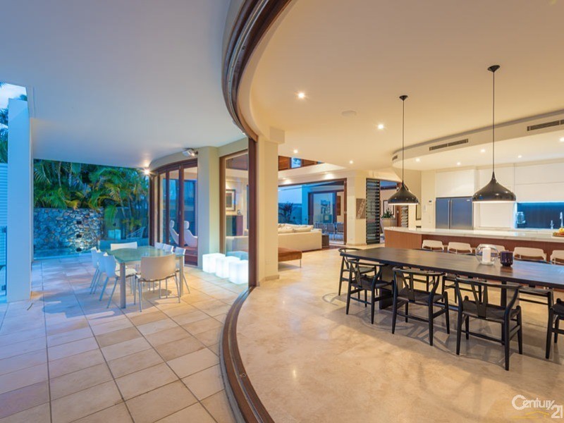 27 Mossman Court, Noosa Heads QLD 4567