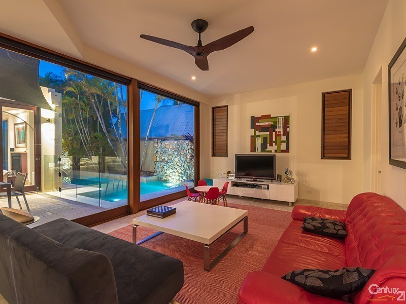 27 Mossman Court, Noosa Heads QLD 4567