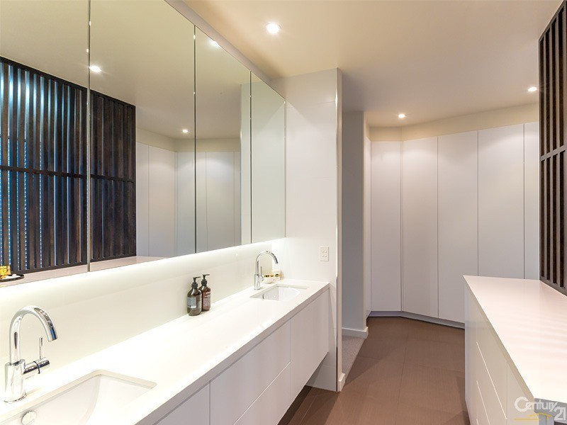 27 Mossman Court, Noosa Heads QLD 4567