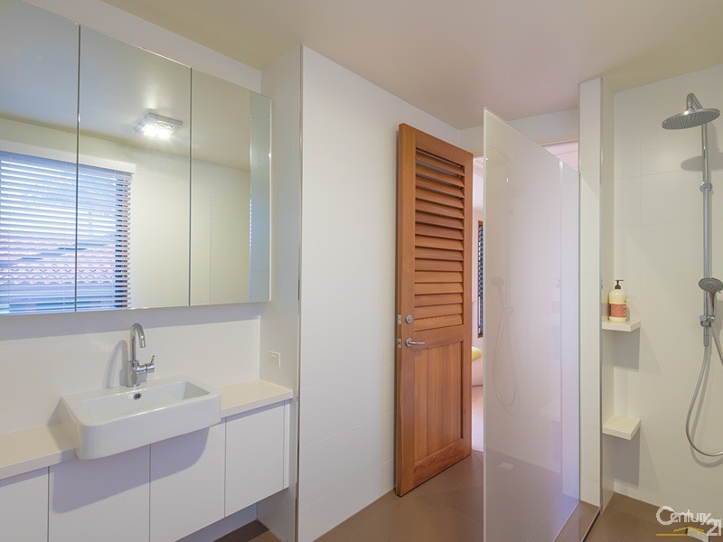 27 Mossman Court, Noosa Heads QLD 4567