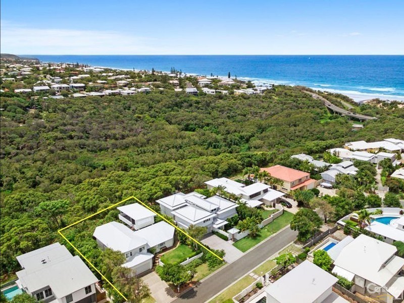 20 Seafarer Court, Castaways Beach QLD 4567